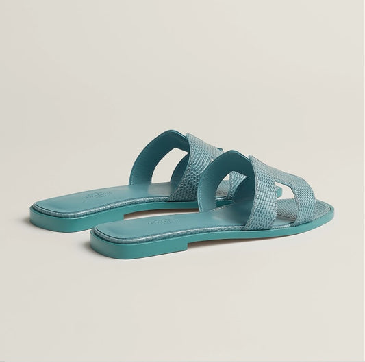Oran sandal
